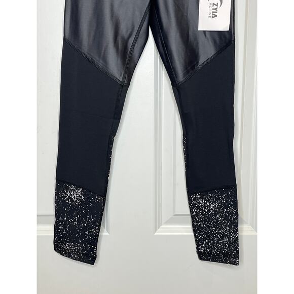 Zyia NEW Black Reflective Metallic Light n Tight 7/8 Leggings Size 2 - Picture 3 of 8